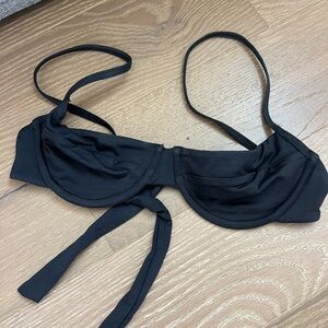 Monday Swimwear Maui Top